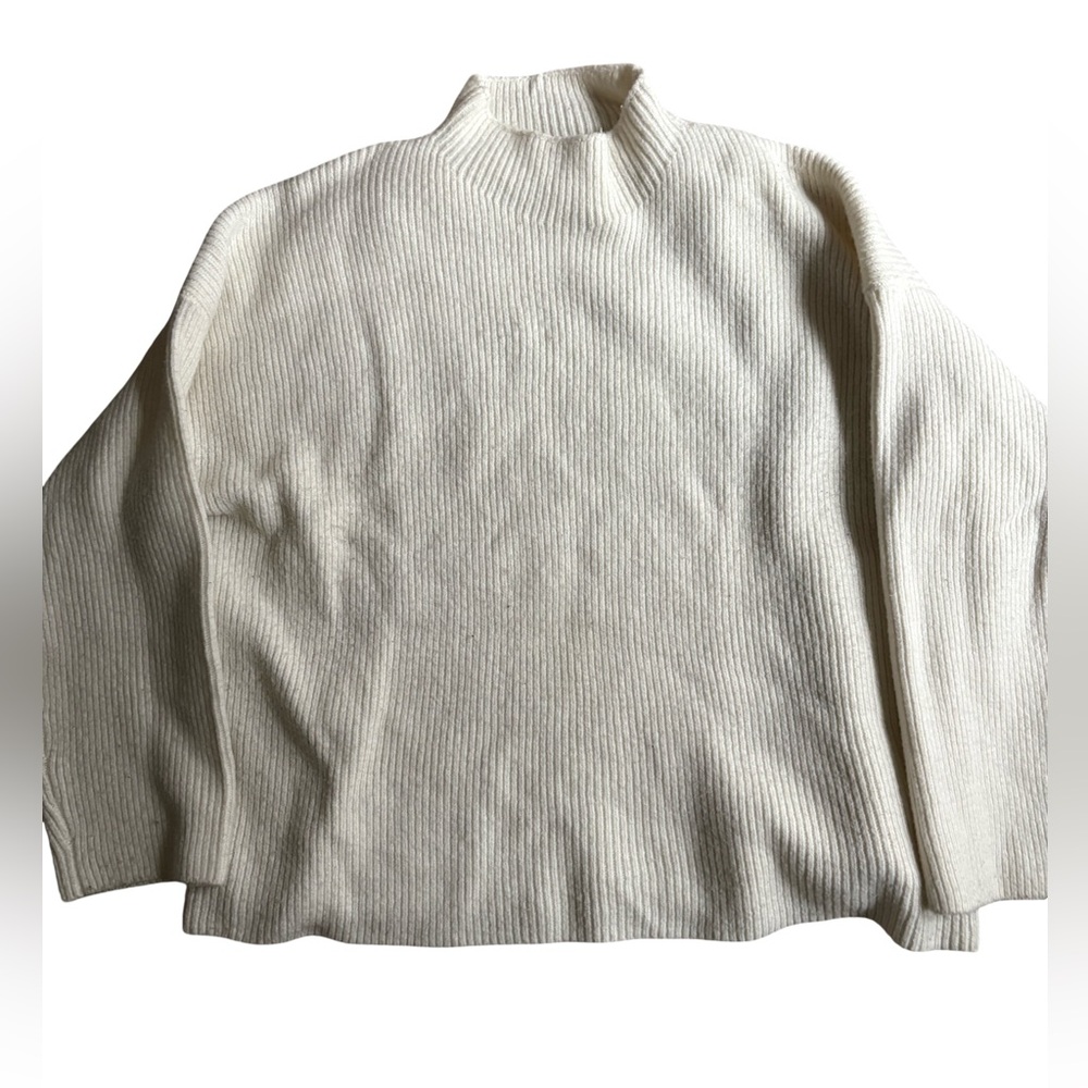 Abercrombie & Fitch Mock Turtleneck Cream Sweater